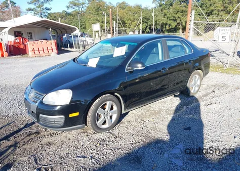 2008 Volkswagen Jetta Se/Sel z USA, uszkodzony, nr VIN 3VWRZ71K38M086934
